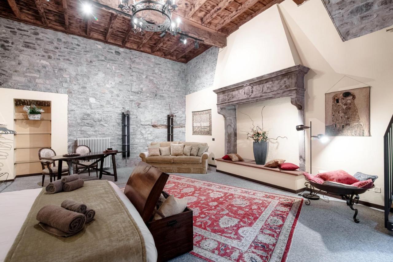 Historical Suites - The House Of Travelers Como Exterior foto