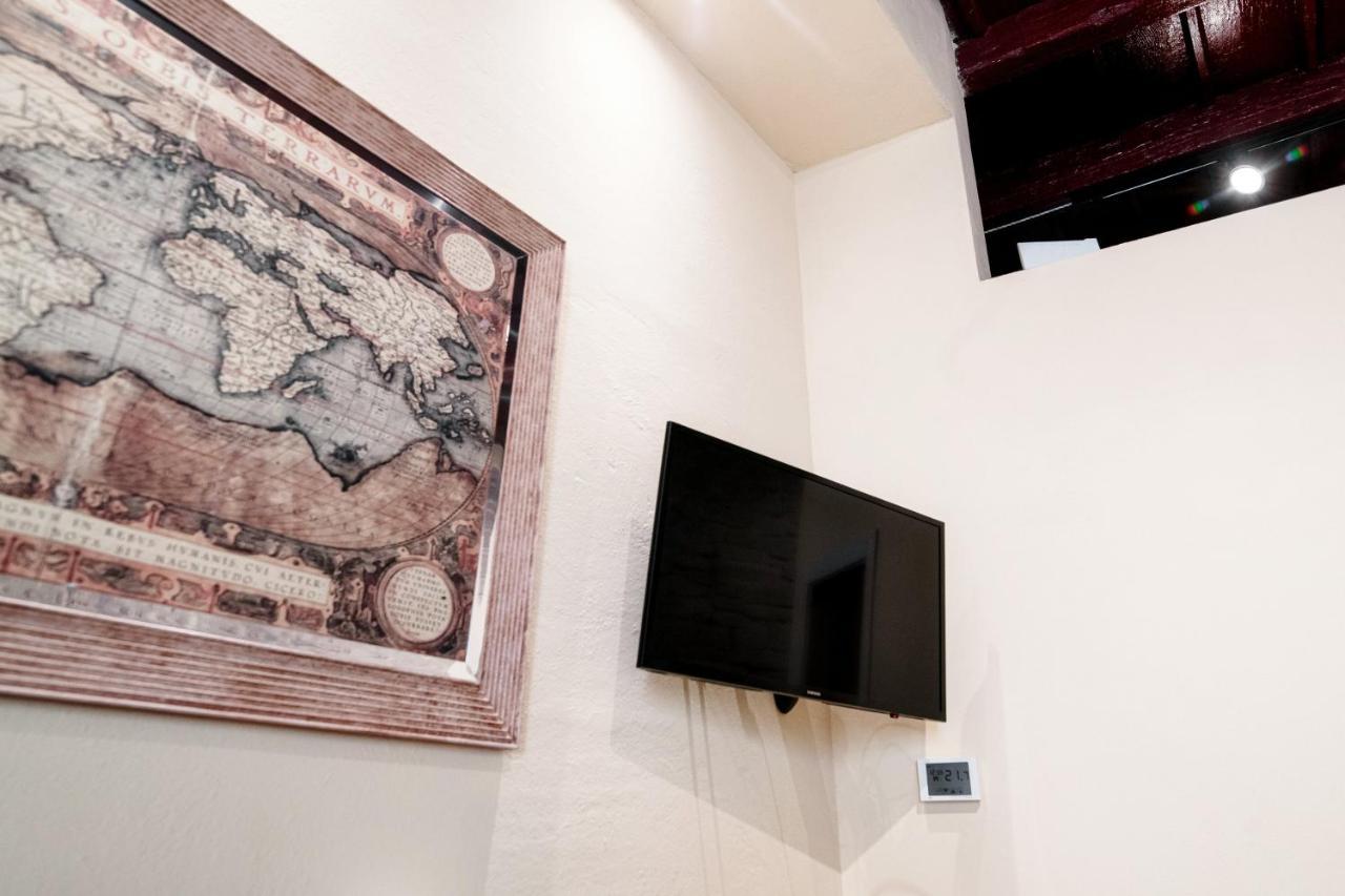 Historical Suites - The House Of Travelers Como Exterior foto